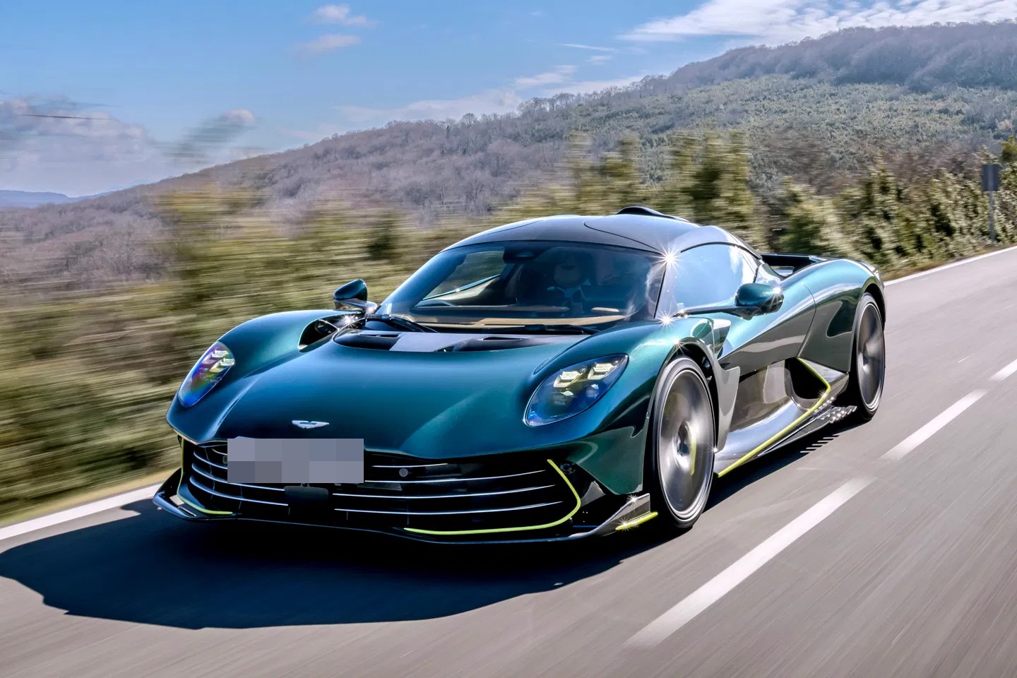 Aston Martin Valhalla